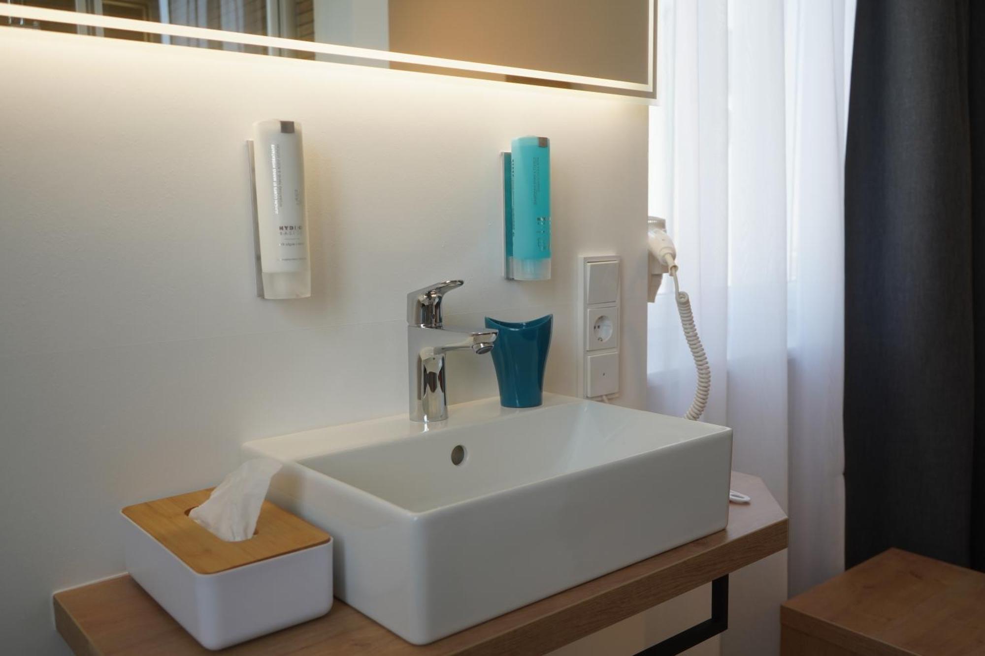 Eco Motel Wallersdorf Экстерьер фото