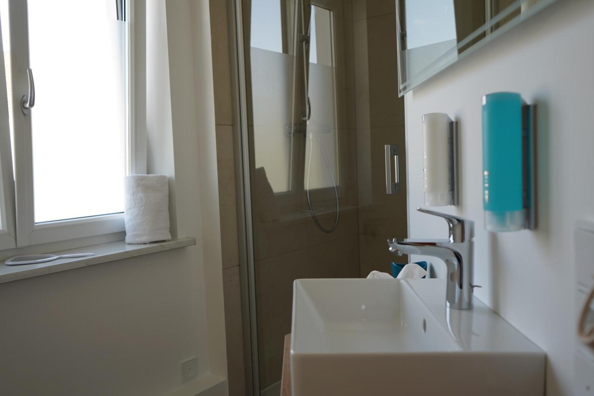 Eco Motel Wallersdorf Экстерьер фото